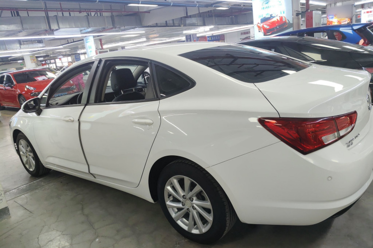 别克 威朗 2019款 三厢 15S 自动领先型车身外观6003