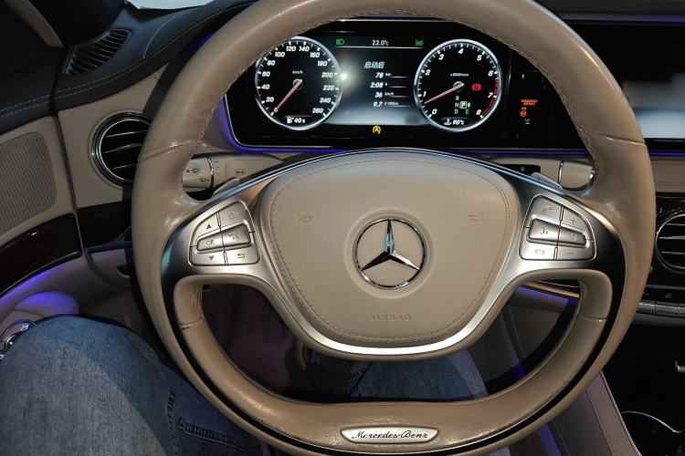 奔驰S级 2014款 S 320 L 商务型局部细节13