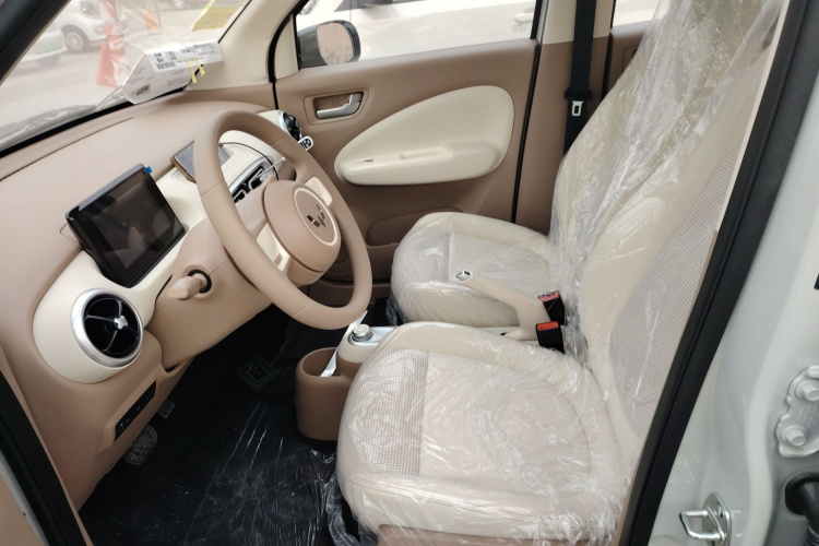 五菱汽车 宏光MINIEV 2025款 四门版 进阶款中控内饰19