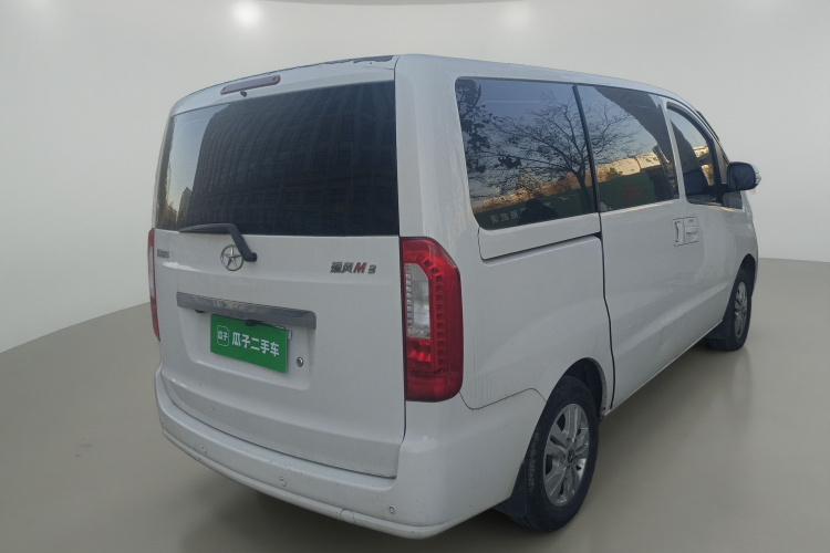 江淮瑞风 瑞风M3 2016款 宜家版 1.6L 豪华智能型车身外观7