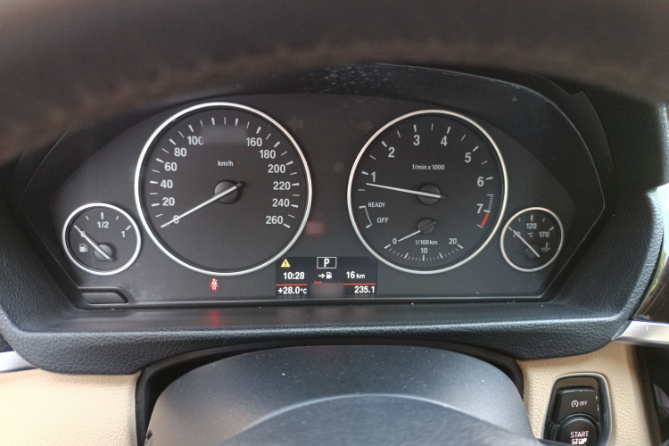 宝马3系 2016款 316Li 时尚型局部细节14