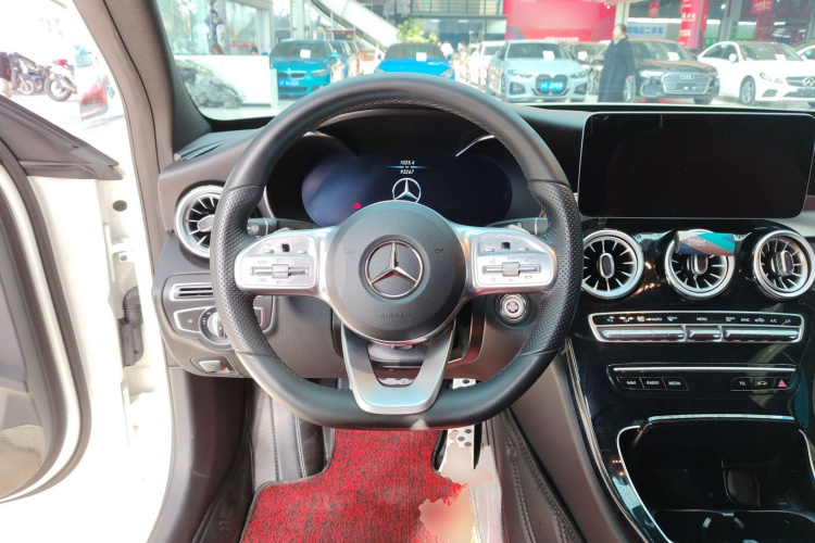 奔驰C级 2020款 C 260 运动版局部细节13