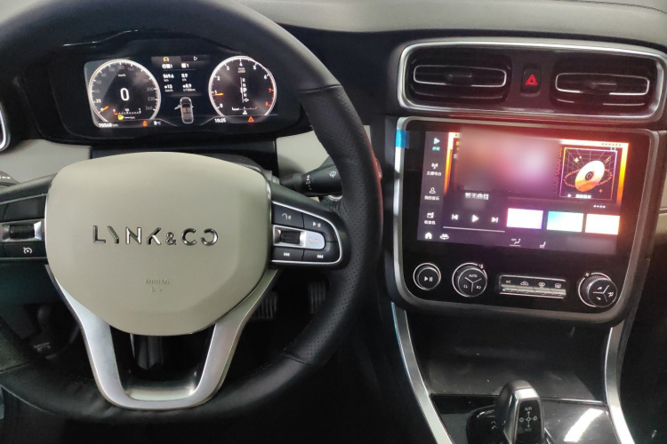 领克01 2019款 2.0T 两驱耀Pro版 国VI中控内饰12