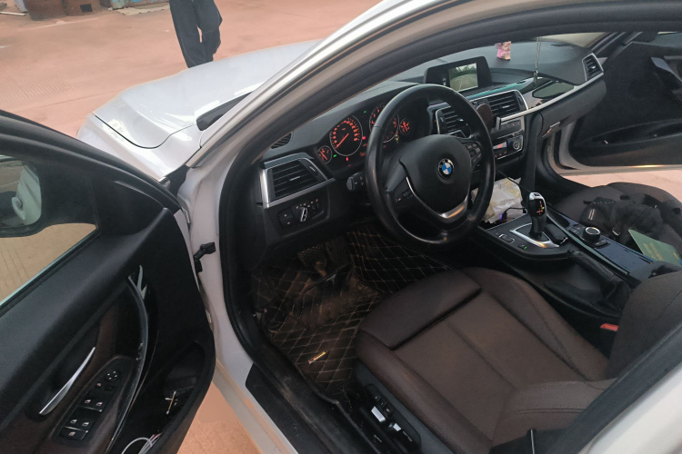 宝马3系 2018款 320Li 时尚型中控内饰20