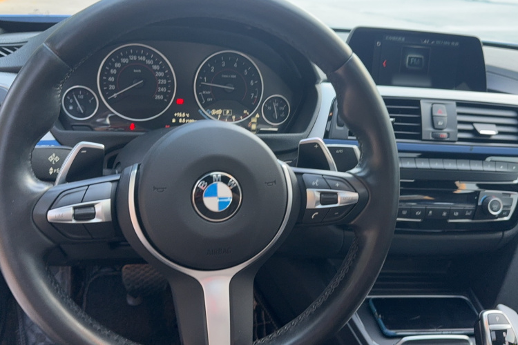 宝马3系 2018款 320i M运动套装中控内饰7003