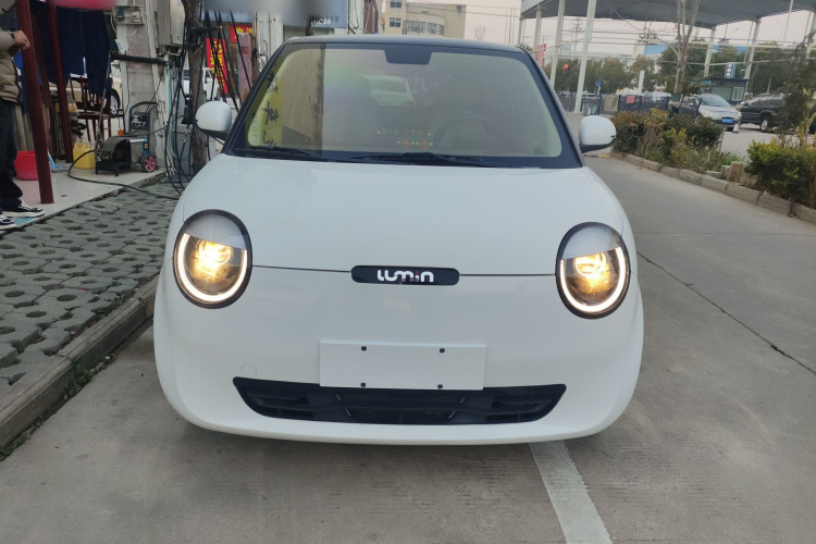 长安启源 长安Lumin 2023款 205km 香沁款车身外观2