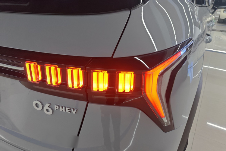 领克06 EM-P 2022款 PHEV 84KM续航版 Pro车身外观6006