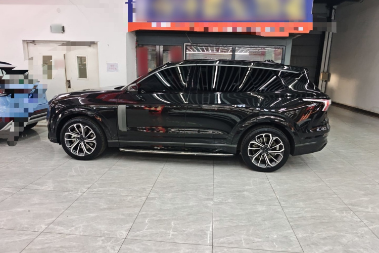 领克09 EM-P 2023款 2.0TD EM-P 远航版PM 七座车身外观4