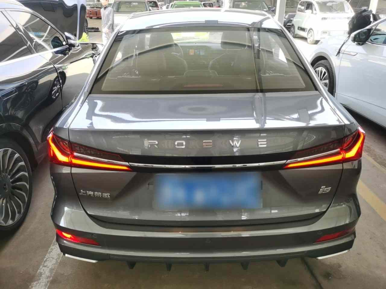 荣威i5 2023款 1.5L CVT豪华版(3)