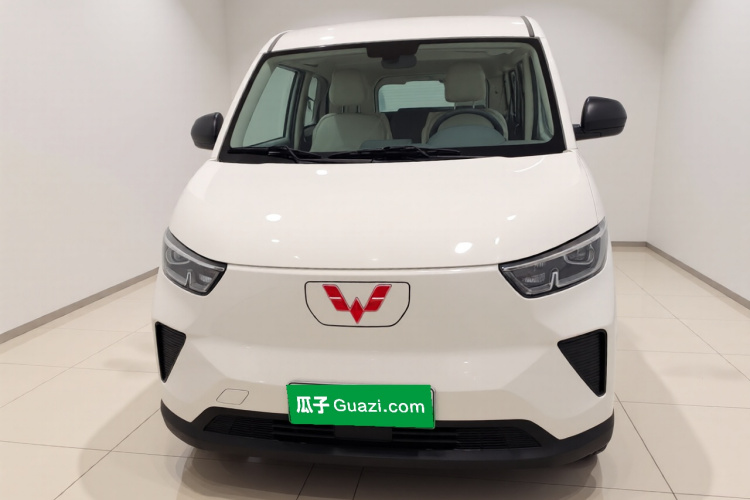 五菱汽车 五菱扬光 2024款 300KM 舒适型客车版 75kW车身外观2
