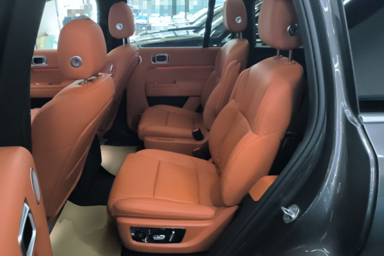 理想汽车 理想L8 2024款 Max中控内饰21