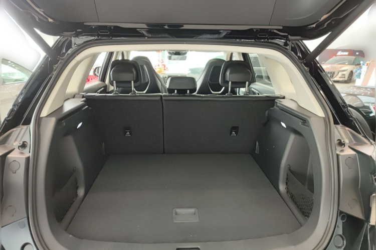 红旗HS3 PHEV 2024款 PHEV 115km 劲为版中控内饰23