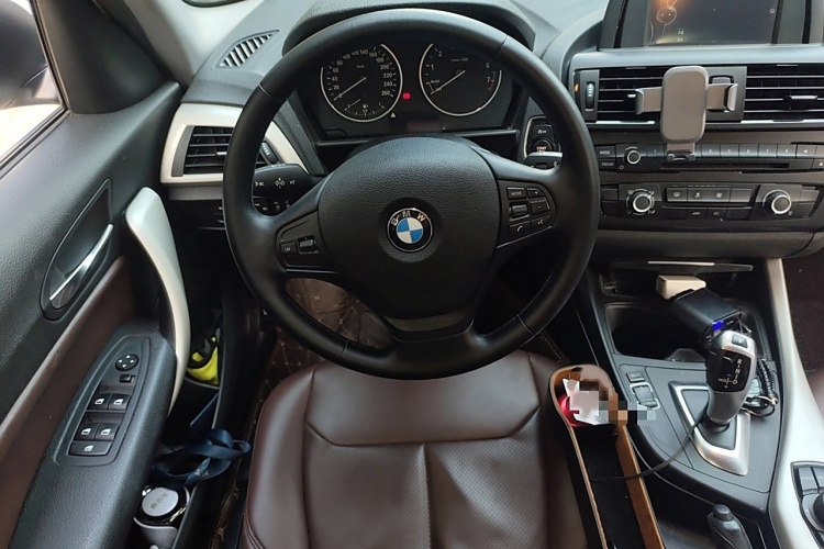 宝马1系(进口) 2013款 改款 116i 领先型局部细节13