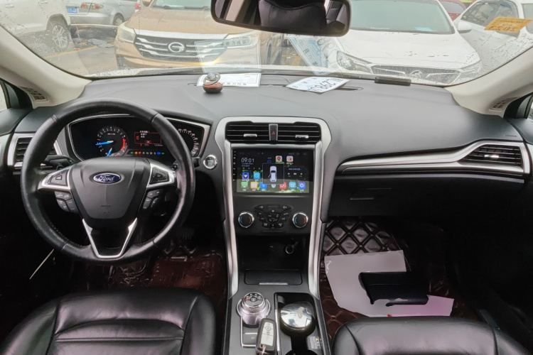 福特 蒙迪欧 2017款 EcoBoost 200 时尚型中控内饰7002