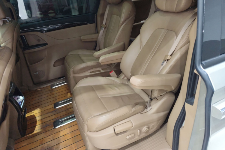 别克GL8 2018款 ES 28T 旗舰型 国VI中控内饰21