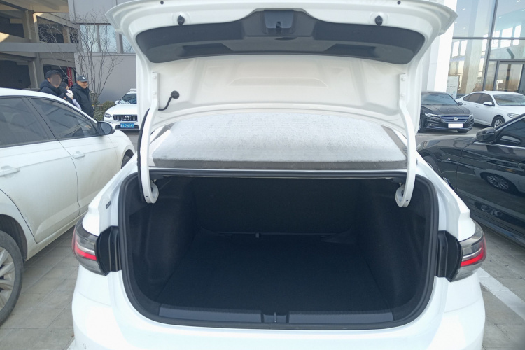 大众 朗逸 2023款 新锐 1.5L 自动新逸版机舱底盘23