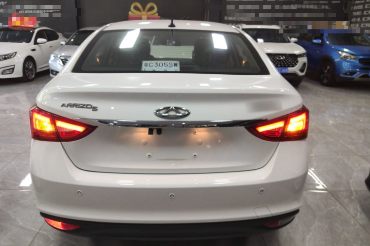 奇瑞 艾瑞泽5 2019款 改款PRO 1.5L CVT青春版 国VI车身外观6