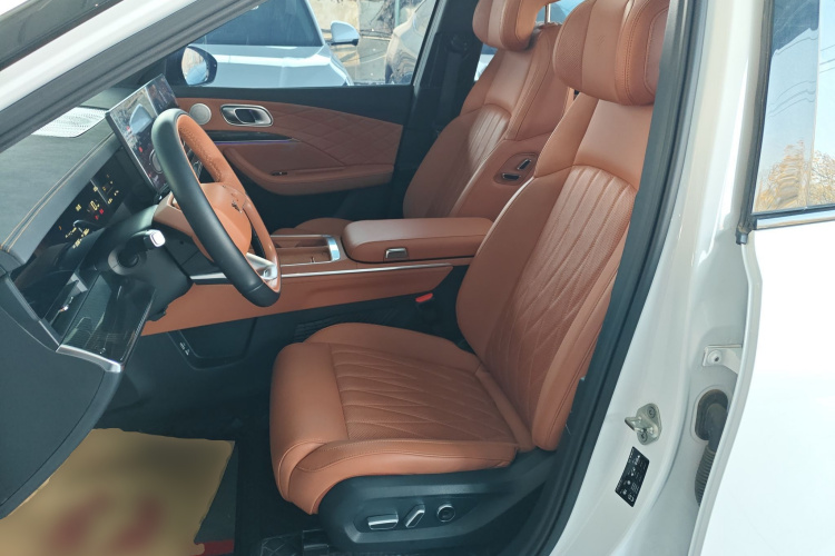 哪吒汽车 哪吒L 2024款 增程 220 闪充版局部细节19