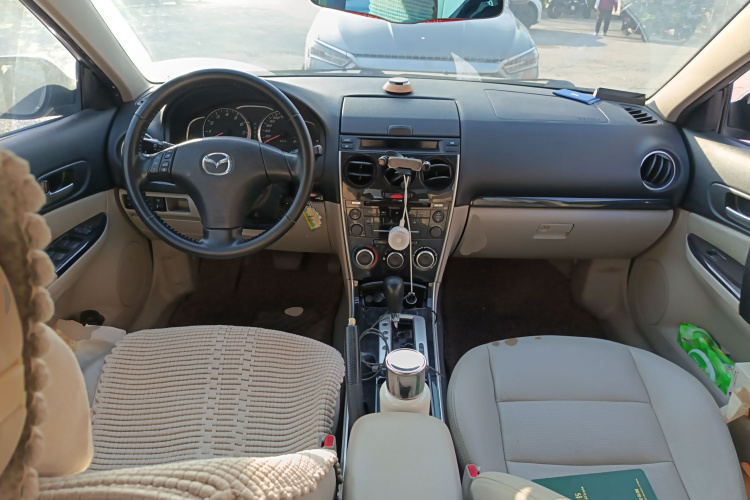 马自达6 2011款 2.0L 自动时尚型中控内饰12