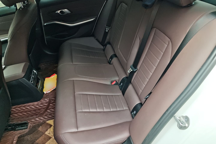 宝马3系 2021款 320i 运动套装中控内饰21