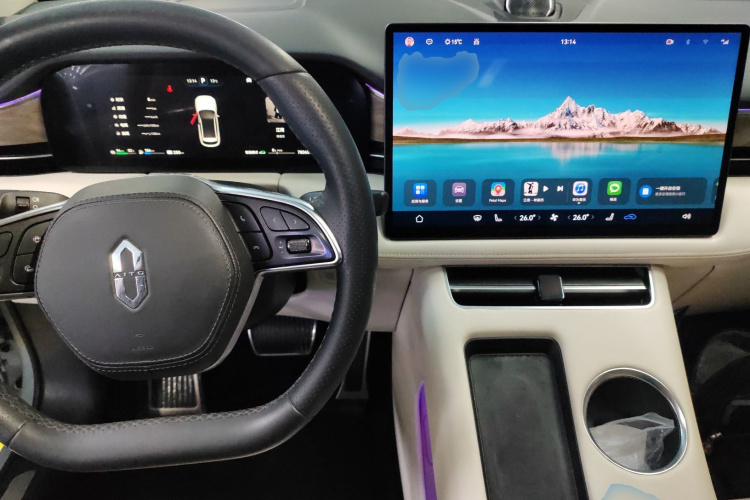 鸿蒙智行 问界M5 2022款 增程四驱旗舰版中控内饰7002