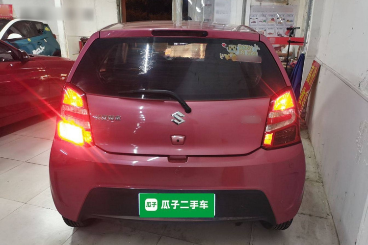 铃木 奥拓 2013款 1.0L 自动豪华型车身外观6