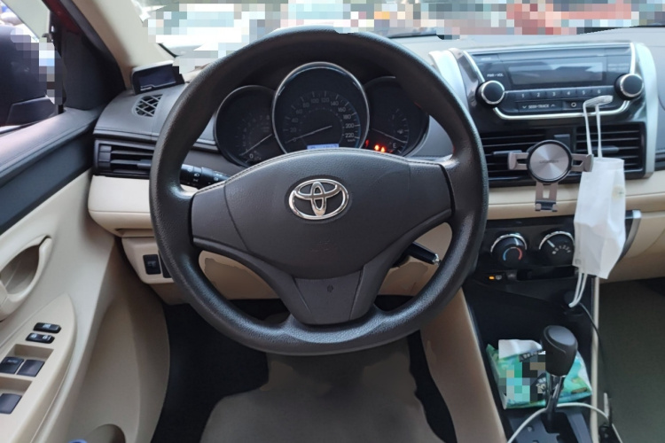 丰田 威驰 2014款 1.5L 自动智臻版局部细节13