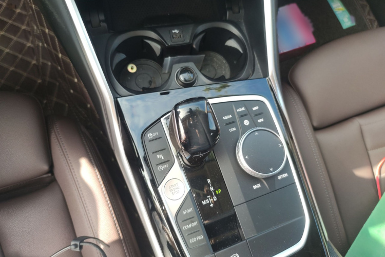 宝马3系 2020款 320Li M运动套装局部细节18