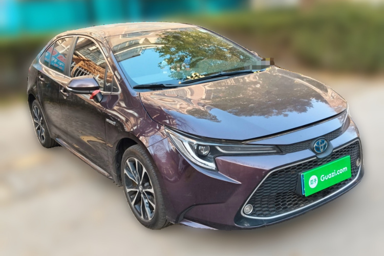 丰田 雷凌 2019款 双擎 1.8H E-CVT运动版 国VI车身外观3