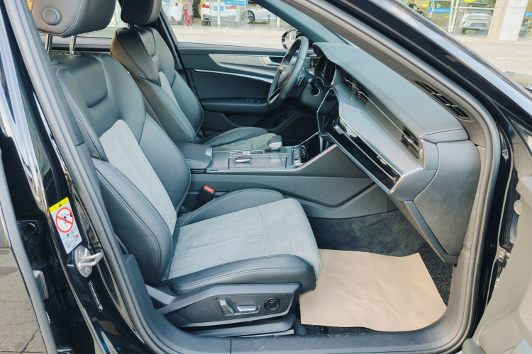 奥迪A6L 2024款 45 TFSI 臻选动感型局部细节41
