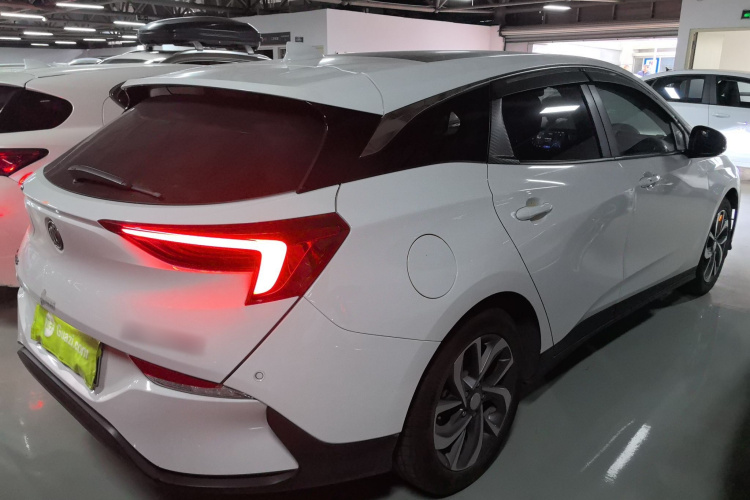 别克 微蓝6 2022款 插电混动 互联智享型车身外观7