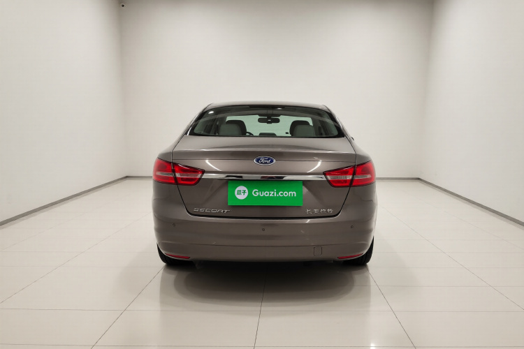 福特 福睿斯 2015款 1.5L 自动时尚型车身外观6