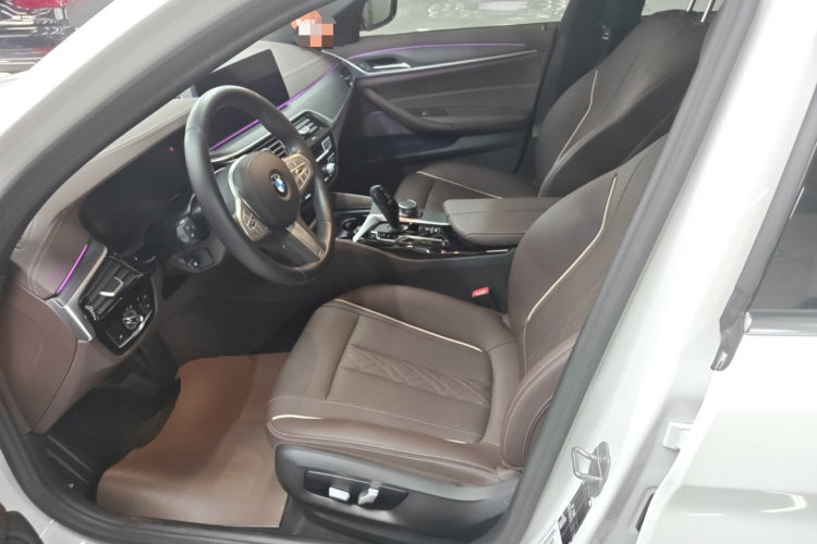 宝马5系 2023款 530Li 领先型 M运动套装局部细节19