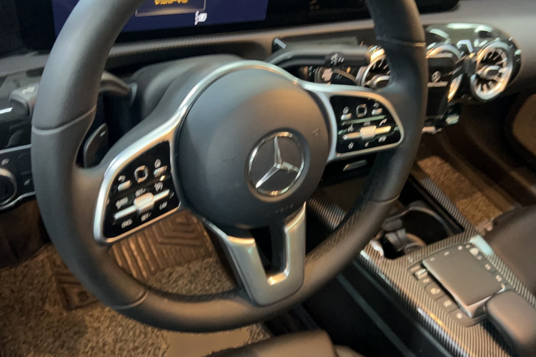 奔驰A级 2020款 改款 A 200 L 运动轿车动感型局部细节13