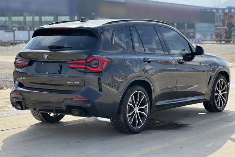 宝马X3 2022款 xDrive30i 领先型 M曜夜套装车身外观6004