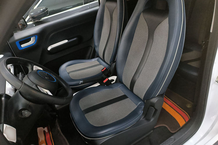 五菱汽车 宏光MINIEV 2022款 GAMEBOY 300km 玩咖款 磷酸铁锂中控内饰19