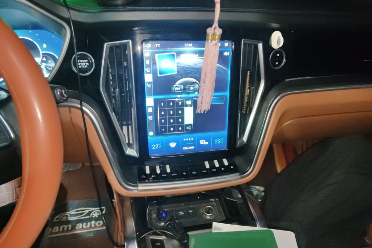 众泰T700 2017款 1.8T 双离合尊贵型局部细节16