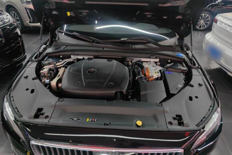 沃尔沃S90新能源 2024款 插电式混动 四驱长续航智逸豪华版机舱底盘24