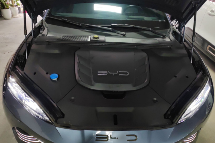 比亚迪 海豹 2022款 700km 长续航后驱版机舱底盘24