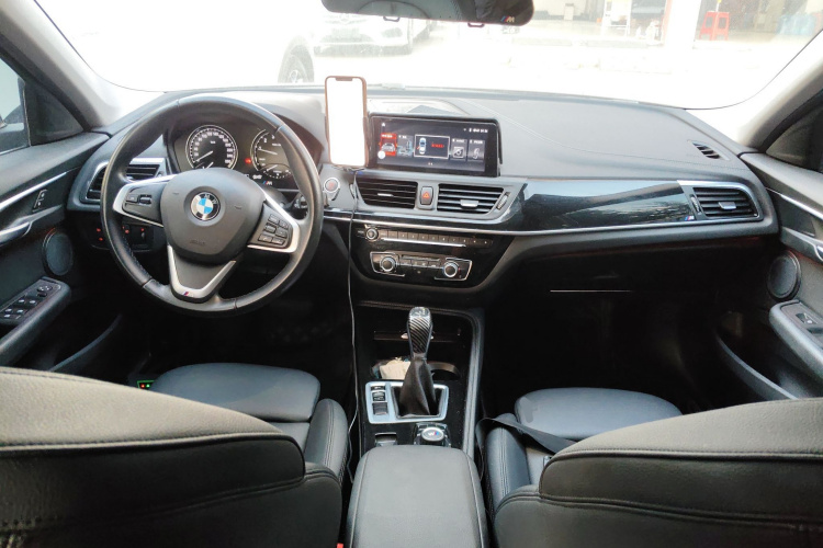 宝马1系 2018款 118i 运动型中控内饰7002