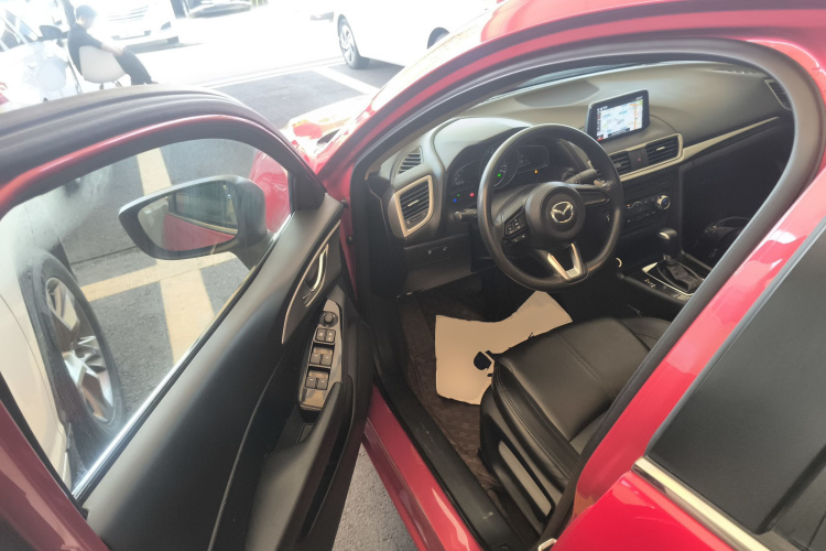 马自达3 昂克赛拉 2019款 云控版 三厢 1.5L 自动豪华型 国VI中控内饰20