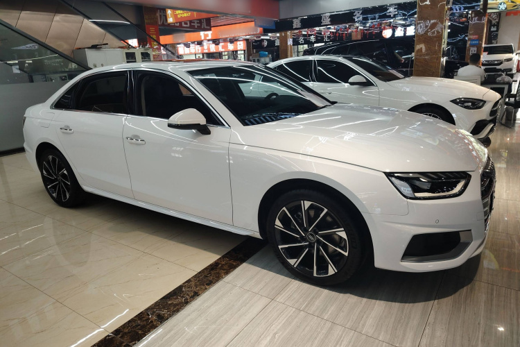 奥迪A4L 2022款 40 TFSI 时尚致雅型车身外观6002