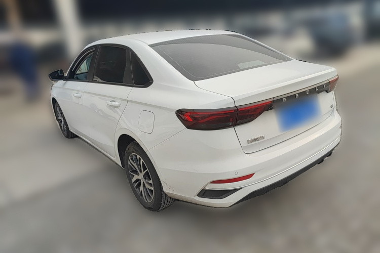 吉利汽车 帝豪 2026款 第4代 400万纪念款 1.5L 手动超越型车身外观5