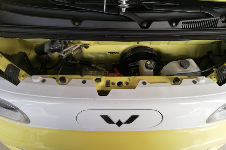 五菱汽车 宏光MINIEV 2024款 第三代 215km 进阶版机舱底盘24