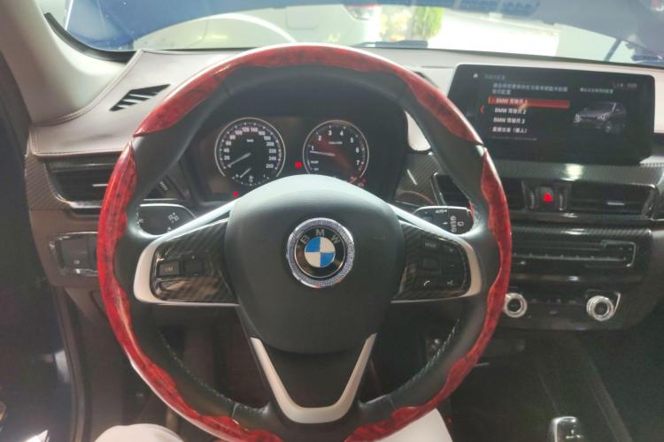 宝马X1 2020款 sDrive25Li 领先型中控内饰13