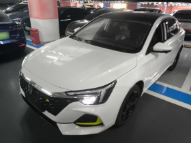 荣威i6 MAX新能源 2021款 EV 500天幕旗舰版