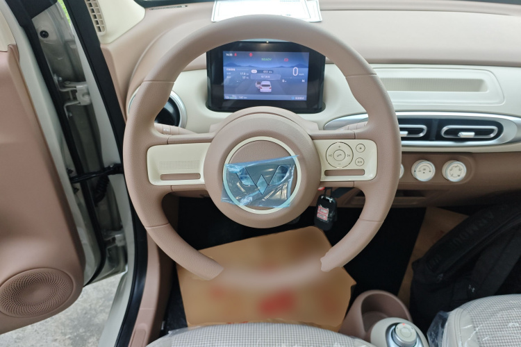 五菱汽车 宏光MINIEV 2025款 四门版 进阶款中控内饰13