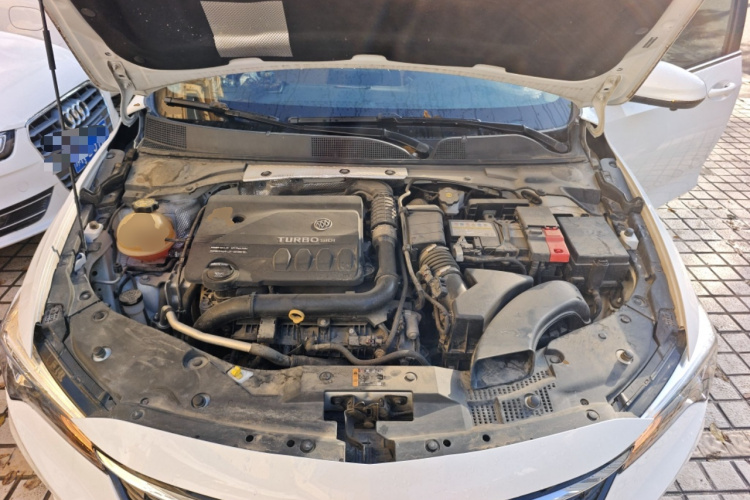 别克 威朗 2022款 Pro 532T 乐行版机舱底盘24