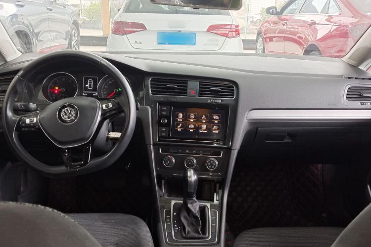 大众 高尔夫 2019款 280TSI DSG舒适型 国VI中控内饰7001