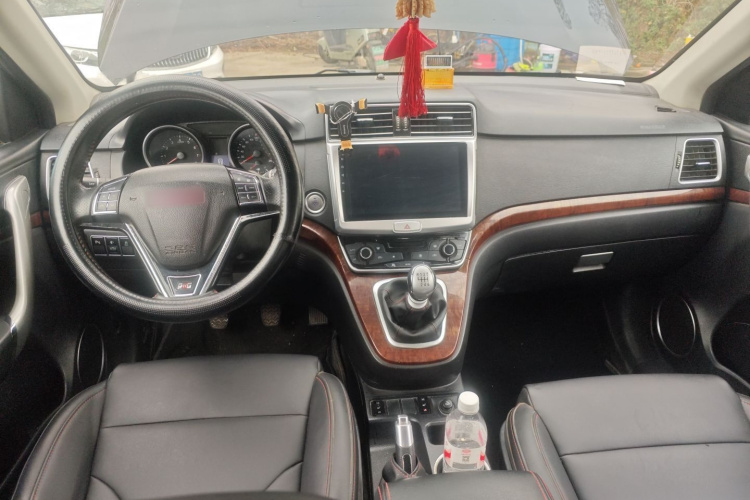 哈弗H6 2015款 改款 运动版 1.5T 手动两驱精英型中控内饰7002